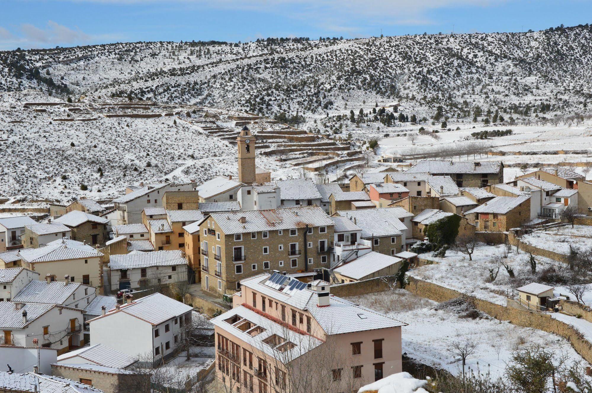 Hostal De Montana La Casa Grande Nogueruelas المظهر الخارجي الصورة